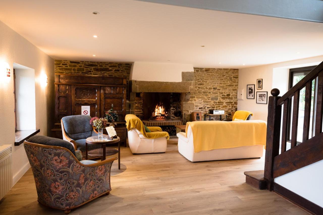 Gite De Charme Avec Spa, Baie Du Mont St Michel Sougéal Exteriör bild